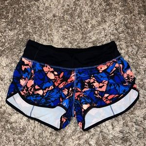 Lululemon shorts 2.5”